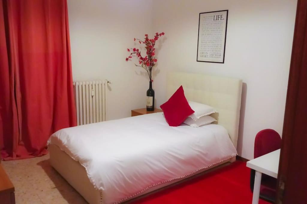 Unique & Beautiful Bedroom In Central Of 佛罗伦萨 外观 照片