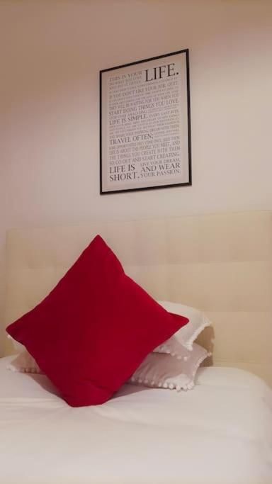 Unique & Beautiful Bedroom In Central Of 佛罗伦萨 外观 照片